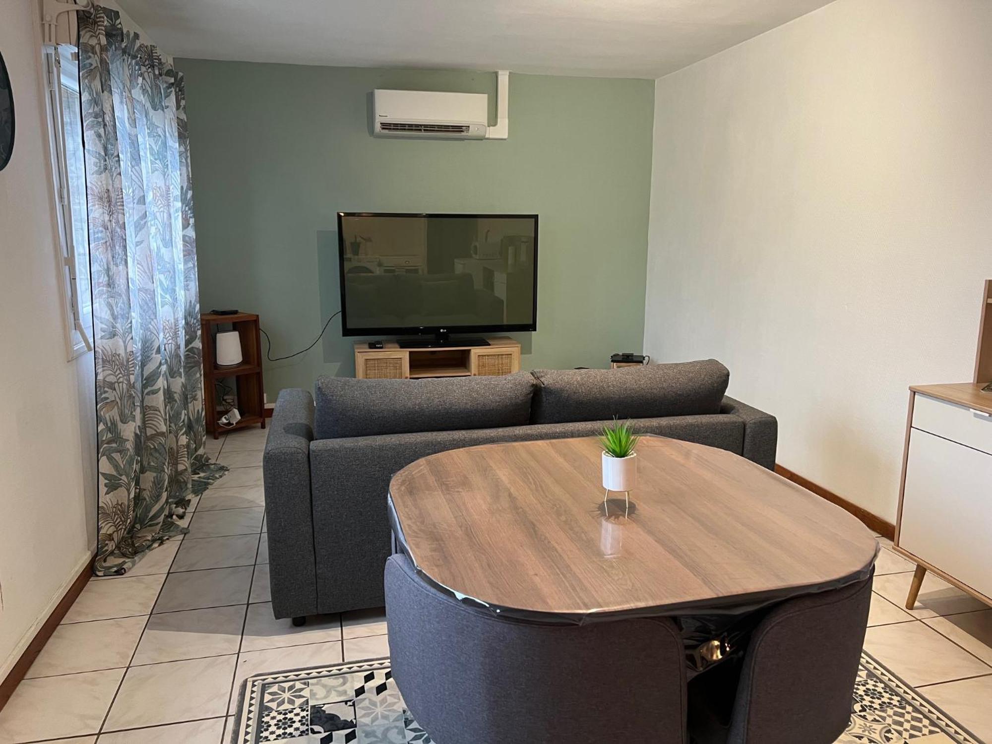 Appartement T2 Cosy Saint-Éloy-les-Mines Eksteriør billede